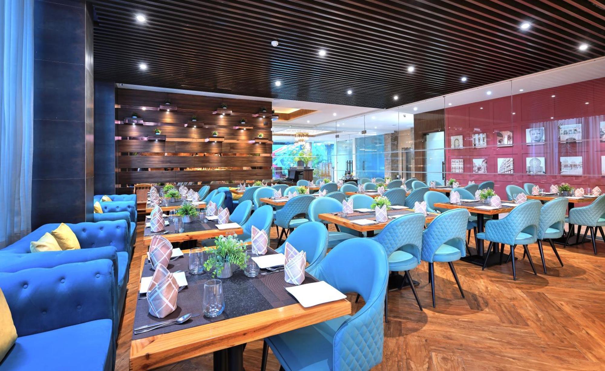 Hotel Golden Tulip Agra 4*